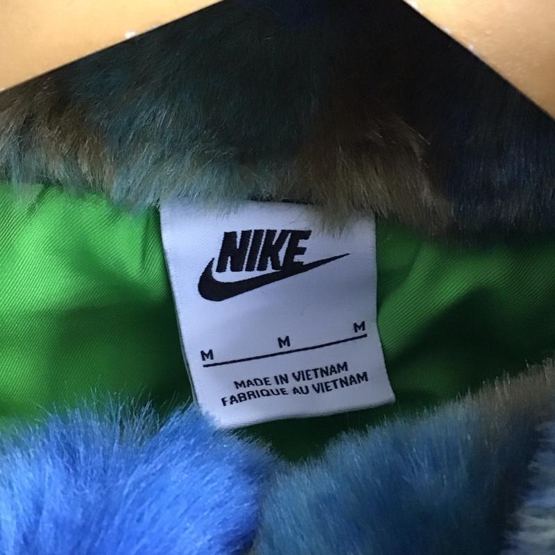 ナイキ NIKE ジャケット、上着 ジャケット、ブレザー dd4542-476 NSWFXFURAOPジャケット アウター M ロゴ、文字 マルチカラー / マルチカラー /  レディース USED 古着 中古 10135244