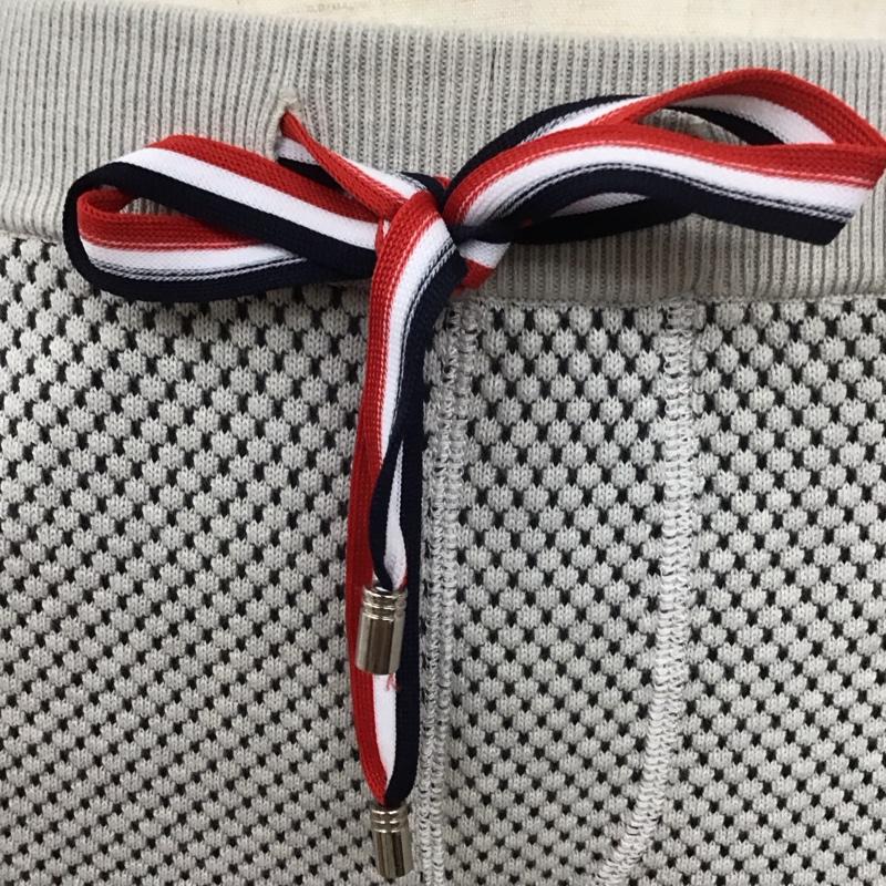 トムブラウン THOM BROWNE パンツ ショートパンツ 3  灰 / グレー /  メンズ USED 古着 中古 10112021