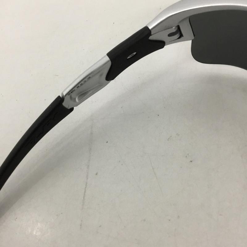 オークリー OAKLEY めがね・サングラス サングラス 03-920J FLAK JACKET スポーツサングラス ミラーレンズ 箱有 ロゴ、文字 黒 / ブラック / X 銀 / シルバー /  メンズ USED 古着 中古 10129372