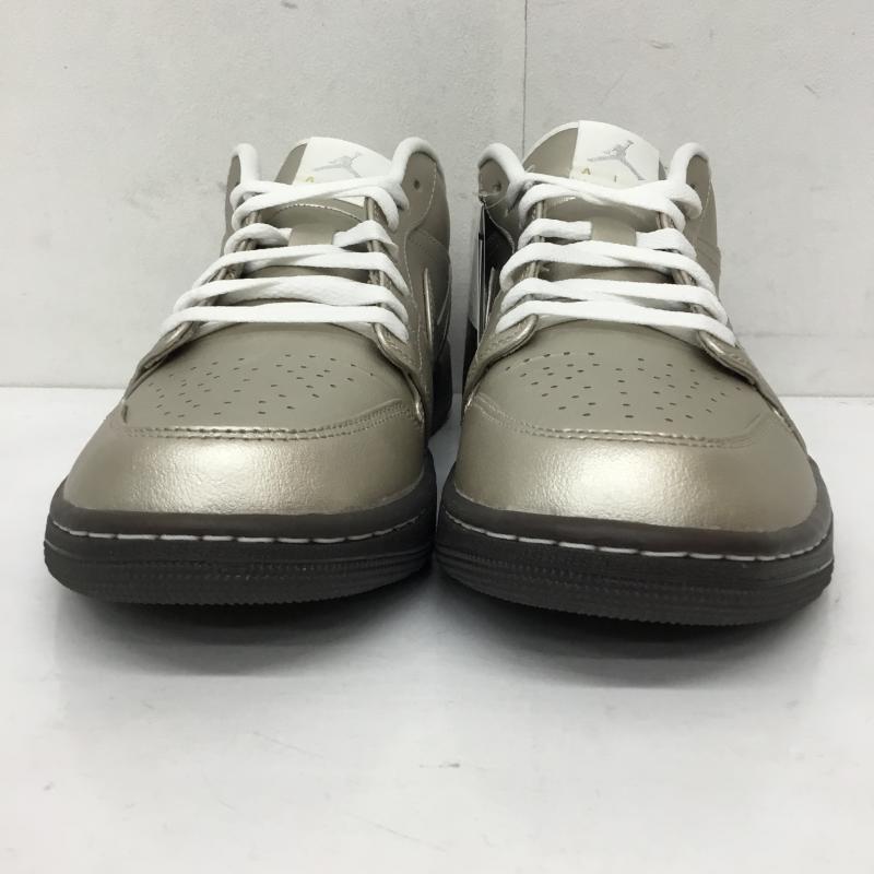 ナイキ NIKE スニーカー スニーカー HQ3529-099　Women s Air Jordan 1 Low SE Metallic Zinc 28.5cm ロゴ、文字 銀 / シルバー /  メンズ USED 古着 中古 10141691