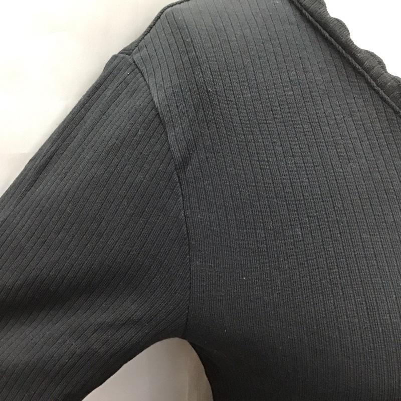 ゲス Guess カットソー 半袖 半袖カットソー ニットカットソー Vネックカットソー XS ロゴ、文字 黒 / ブラック /  レディース USED 古着 中古 10116354