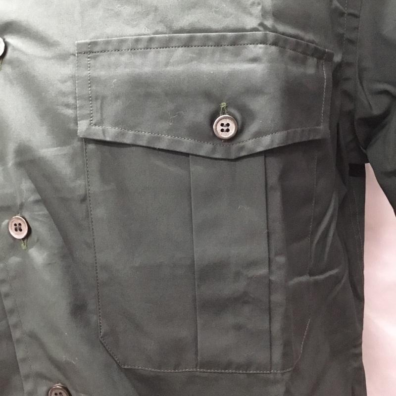 ラフシモンズ RAF SIMONS シャツ、ブラウス 半袖 半袖シャツ カラーシャツ 半袖カットソー 無地シャツ 44 無地 カーキ / カーキ /  メンズ USED 古着 中古 10116135