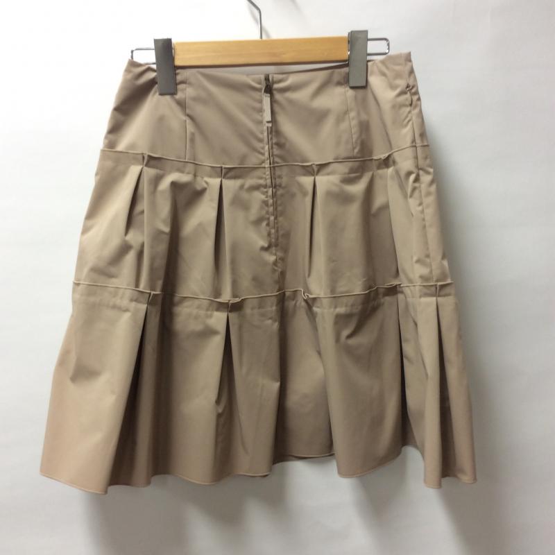 フォクシーニューヨーク FOXEYNEWYORK スカート ひざ丈スカート 38 無地 ベージュ / ベージュ /  レディース USED 古着 中古 10004239