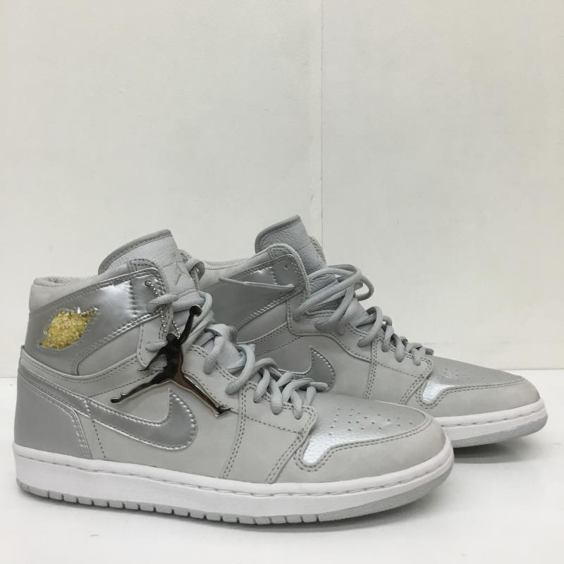 ナイキ NIKE スニーカー スニーカー 136060-001 27.0cm ロゴ、文字 銀 / シルバー /  メンズ USED 古着 中古 10110551