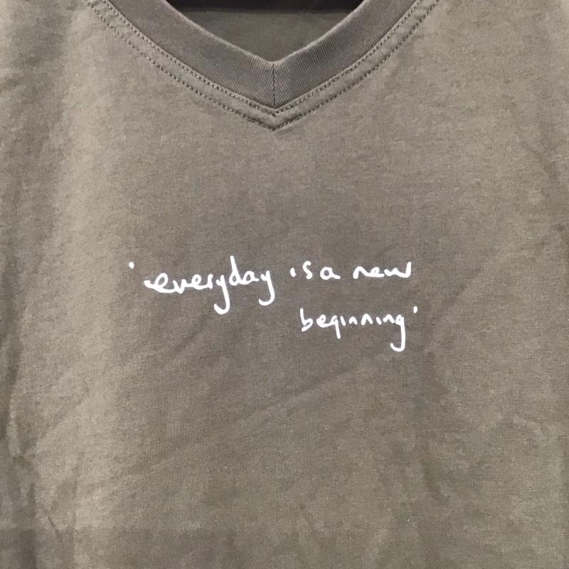 ポールスミス Paul Smith Tシャツ 半袖 半袖カットソー プリントTシャツ クルーネックカットソー L ロゴ、文字 カーキ / カーキ /  メンズ USED 古着 中古 10140480