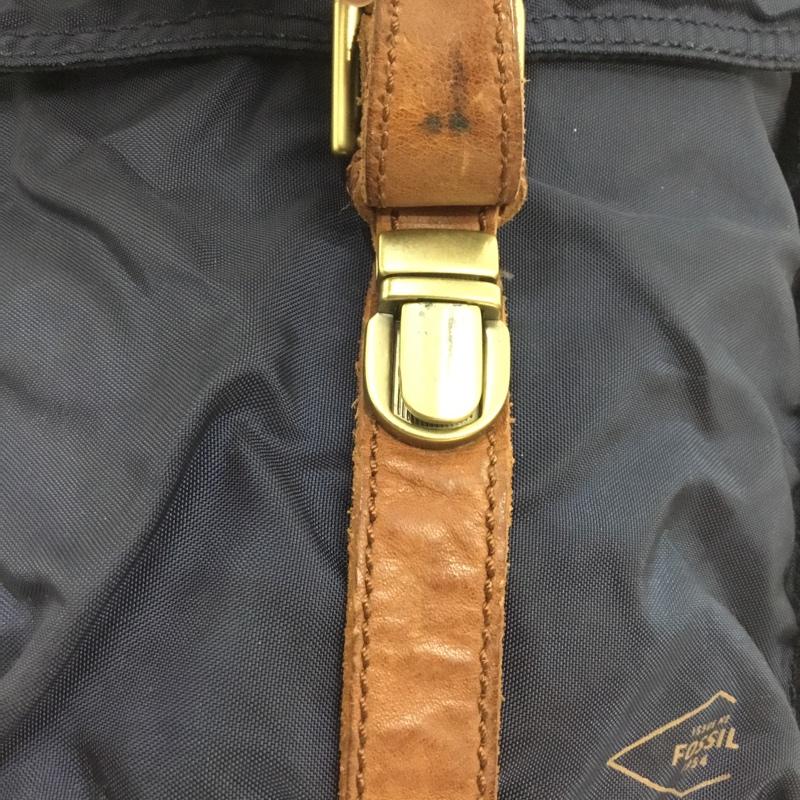 フォッシル FOSSIL ショルダーバッグ ショルダーバッグ ロゴ、文字 紺 / ネイビー / X 茶 / ブラウン /  メンズ USED 古着 中古 10142186
