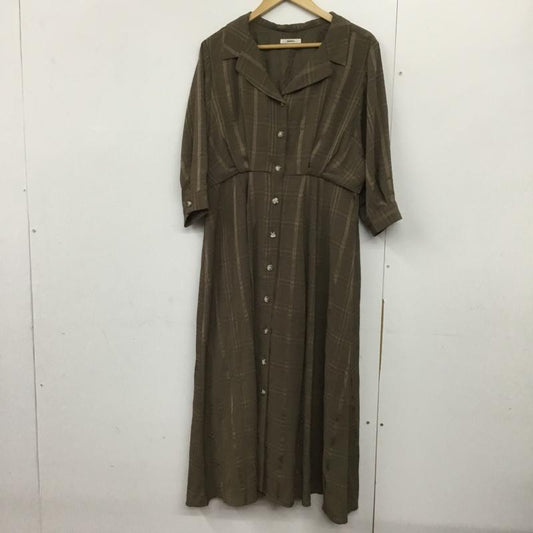 ムルーア MURUA ワンピース ロングスカート 長袖ロングワンピース フレアスカート フロントボタン シャツワンピース FREE 総柄 茶 / ブラウン /  レディース USED 古着 中古 10143609