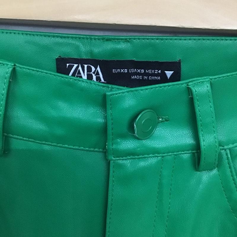 ザラ ZARA パンツ デニム、ジーンズ フェイクレザーパンツ スリムパンツ ストレッチパンツ XS 無地 緑 / グリーン /  レディース USED 古着 中古 10132933