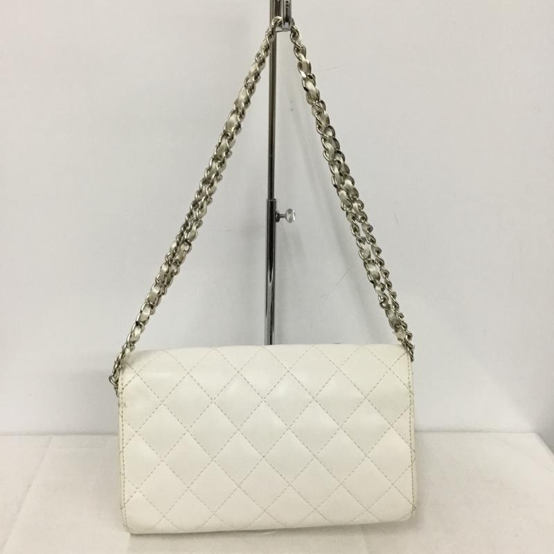 クレイサス CLATHAS ショルダーバッグ ショルダーバッグ 2WAY クラッチバッグ キルティング チェーン ワンポイント 白 / ホワイト /  レディース USED 古着 中古 10141660