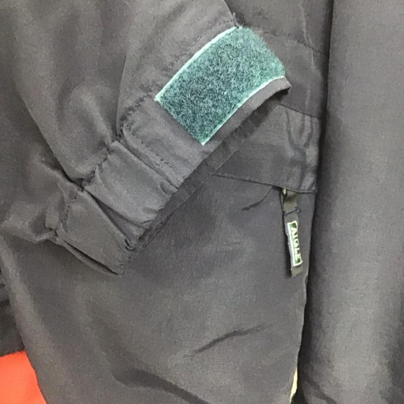 エーグル AIGLE ジャケット、上着 ジャケット、ブレザー 8504-93401 ナイロンジャケット ジップアップジャケット アウター S ロゴ、文字 紺 / ネイビー /  メンズ USED 古着 中古 10136131