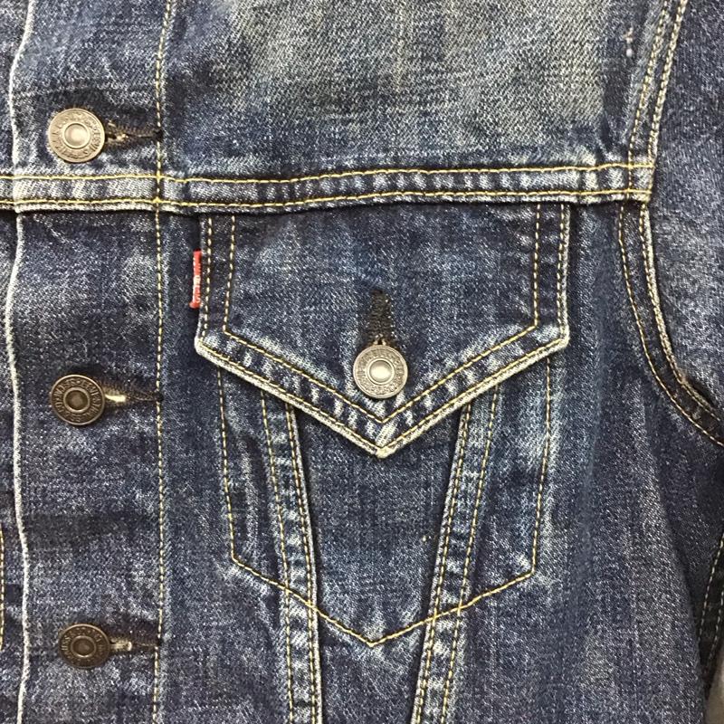 リーバイストラウスアンドコー Levi Strauss & co. ジャケット、上着 ジャケット、ブレザー デニムジャケット カラージャケット 長袖ジャケット ブルゾン 34 ロゴ、文字 インディゴ / インディゴ /  メンズ USED 古着 中古 10118251