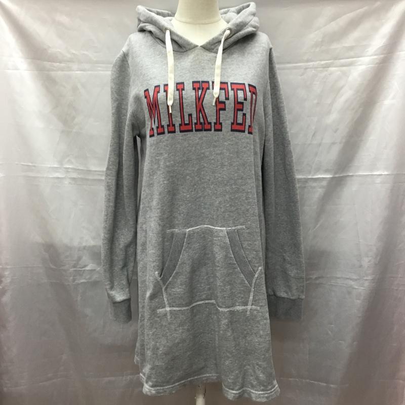 ミルクフェド MILKFED. ワンピース ロングスカート 0344908 パーカーワンピース 長袖スウェットワンピース M ロゴ、文字 灰 / グレー /  レディース USED 古着 中古 10112233