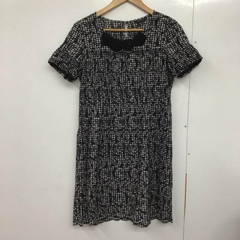 インゲボルグ INGEBORG ワンピース ミニスカート 半袖ワンピース フレアスカート クルーネック ミニスカート 刺繍 白 / ホワイト / X 黒 / ブラック /  レディース USED 古着 中古 10142680