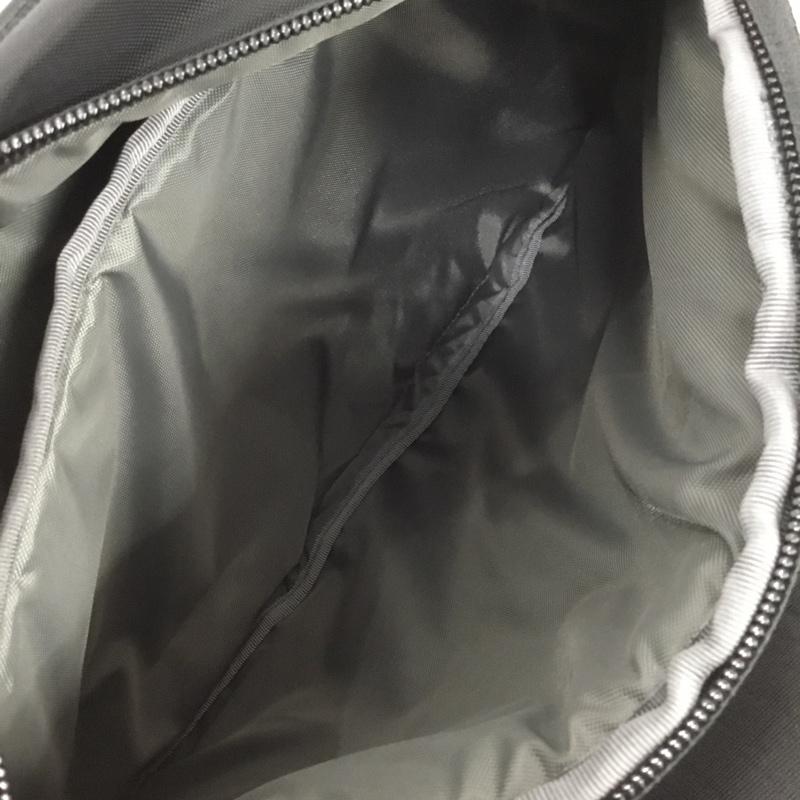パタゴニア patagonia ボディバッグ ボディバッグ アトム スリング 8L 48262FA25 ロゴ、文字 黒 / ブラック /  メンズ USED 古着 中古 10149245