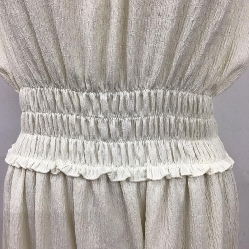マウジー MOUSSY ワンピース ロングスカート 010ESA80-1100 WAIST SHIRRING CUT DRESS シャーリング FREE 無地 アイボリー / アイボリー /  レディース USED 古着 中古 10112950