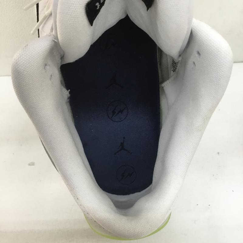 ナイキ NIKE スニーカー スニーカー FRAGMENT フラグメント AIR JORDAN 3 RETRO SP エア ジョーダン 3 レトロ SP DA3595-100 28.5cm ロゴ、文字 白 / ホワイト / X 黒 / ブラック /  メンズ USED 古着 中古 10107070