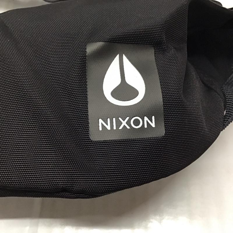 ニクソン NIXON ウエストバッグ ウエストバッグ 1148-00 ヒップバッグ ショルダー タグ付き ロゴ、文字 黒 / ブラック /  メンズ USED 古着 中古 10118146