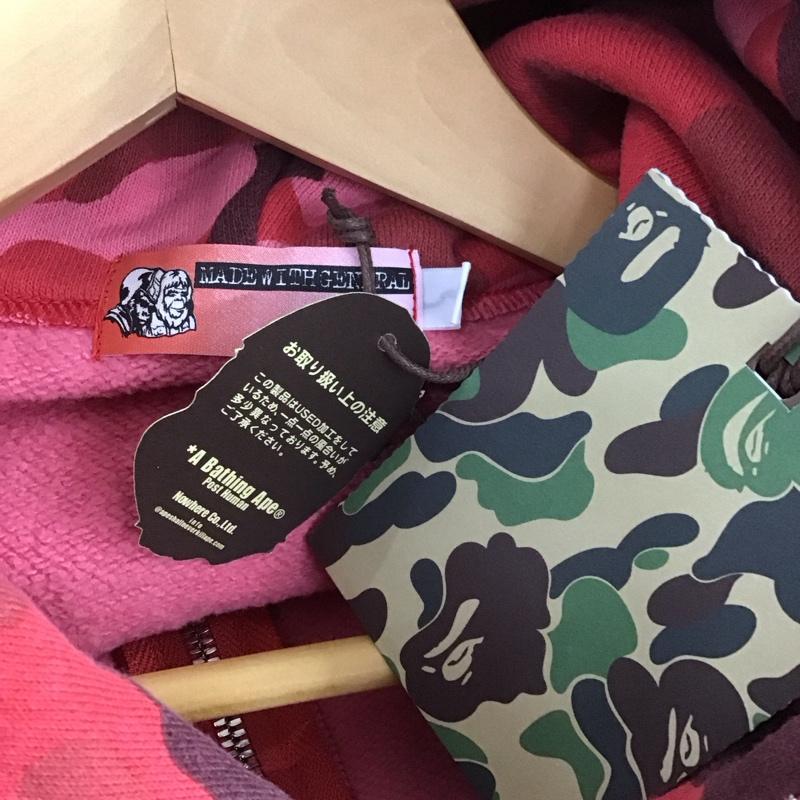 アベイシングエイプ A BATHING APE パーカー 長袖 ジップアップパーカー スウェット長袖パーカー カジュアルジャケット L ロゴ、文字 赤 / レッド /  メンズ USED 古着 中古 10141379