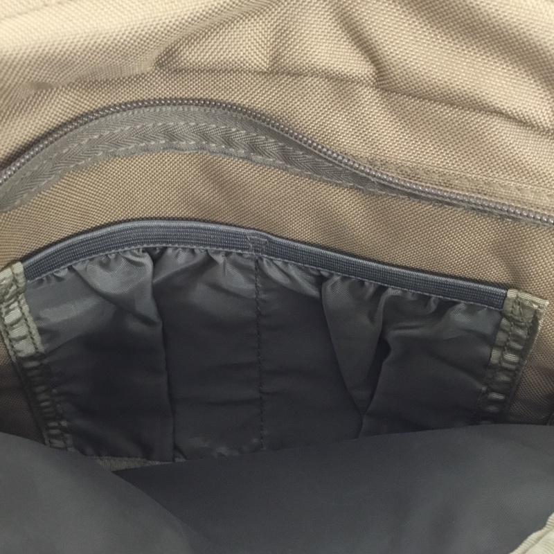 古着 USED バッグ バッグ ワンショルダーバッグ 釣り用バッグ フィッシングバッグ Abu Garcia ロゴ、文字 茶 / ブラウン /  メンズ USED 古着 中古 10140438