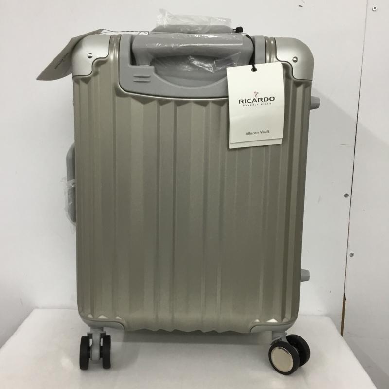 リカルド RICARDO スーツケース、トランク スーツケース、トランク AIV-19-4WB キャリーケース ロゴ、文字 銀 / シルバー /  メンズ USED 古着 中古 10147498