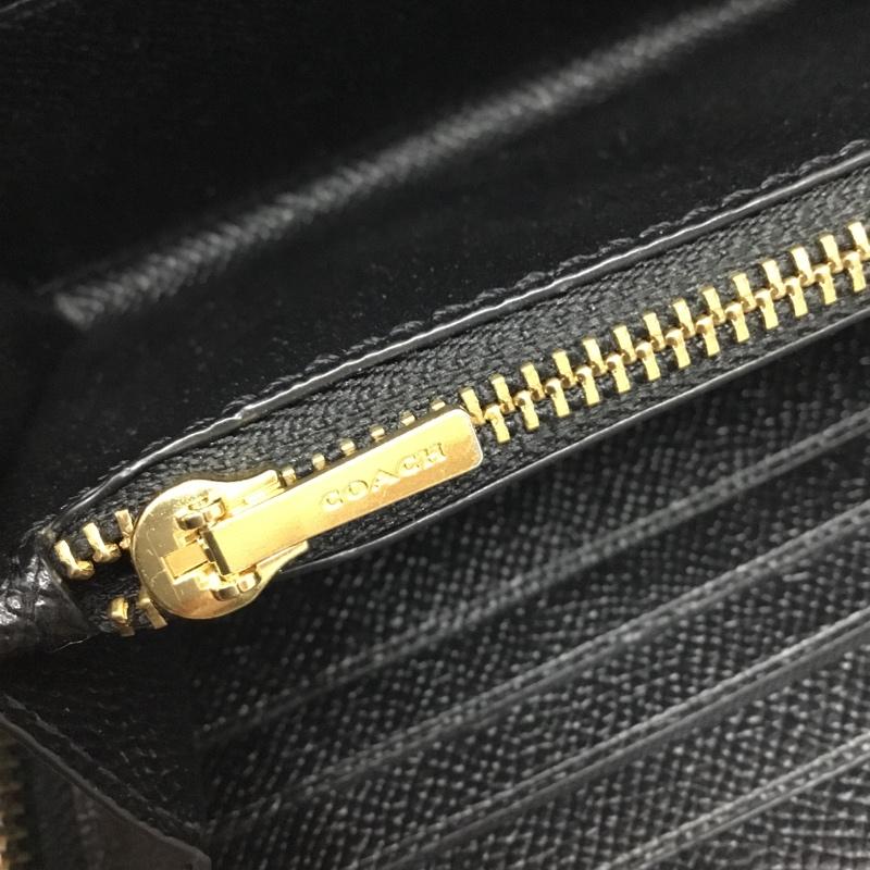 コーチ COACH 財布 長財布 57713 ラウンドファスナー ロゴ、文字 黒 / ブラック / X 金 / ゴールド /  レディース USED 古着 中古 10109389