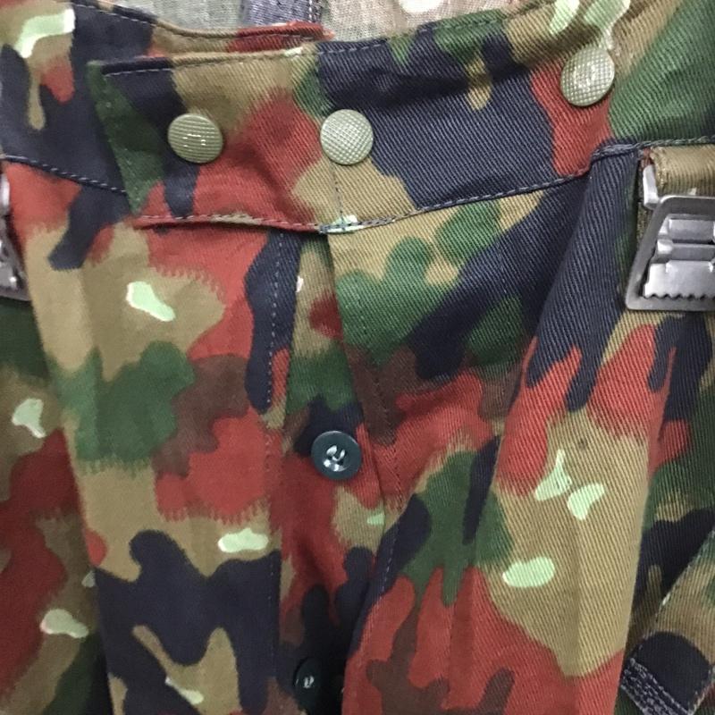 古着 USED サロペット・オーバーオール サロペット、オーバーオール ミリタリー スイス軍 アルペンカモ カモフラージュ柄・迷彩 マルチカラー / マルチカラー /  メンズ USED 古着 中古 10105673
