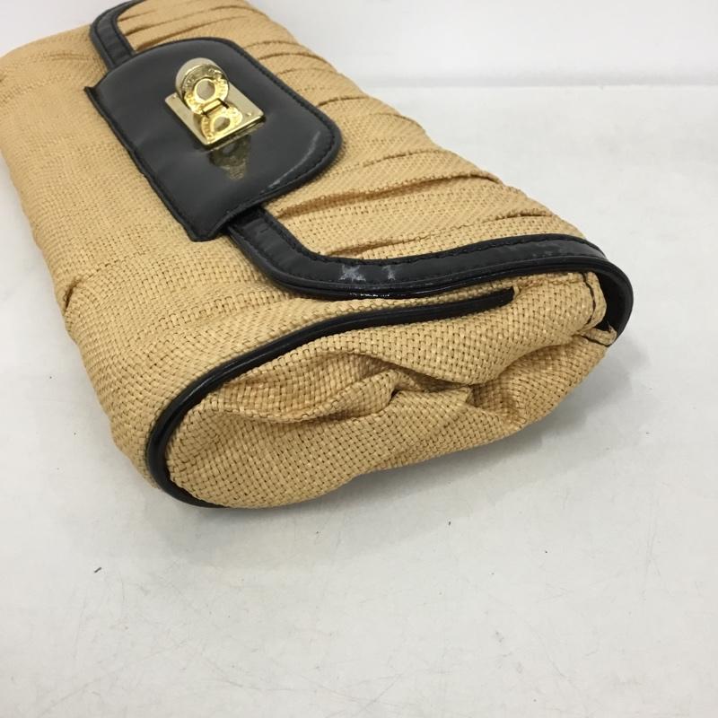 エンポリオアルマーニ EMPORIO ARMANI クラッチバッグ、パーティバッグ クラッチバッグ、パーティバッグ 無地 ベージュ / ベージュ / X 黒 / ブラック /  レディース USED 古着 中古 10148453