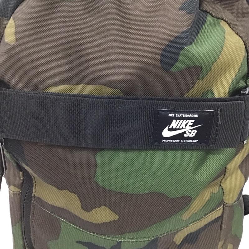 ナイキ NIKE リュックサック、デイパック リュックサック、デイバッグ BA5438 223 コートハウス カモ バックパック ロゴ、文字 マルチカラー / マルチカラー /  メンズ USED 古着 中古 10141068