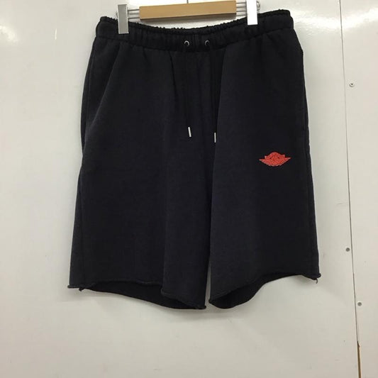 エアジョーダン AIR JORDAN パンツ ショートパンツ 1f1411-010 ショートパンツ ハーフパンツ L ロゴ、文字 X ダメージ加工 ダークグレー / ダークグレー /  メンズ USED 古着 中古 10149983