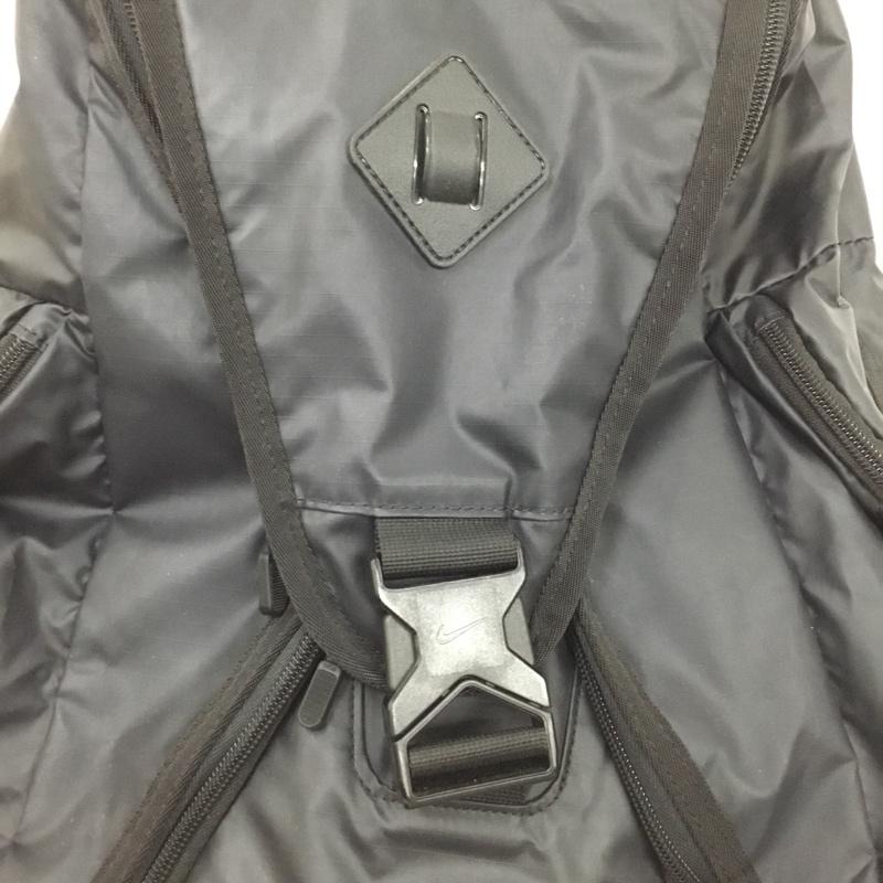 ナイキ NIKE リュックサック、デイパック リュックサック、デイバッグ バックパック QUAD ZIP SYSTEM ロゴ、文字 黒 / ブラック /  メンズ USED 古着 中古 10151065