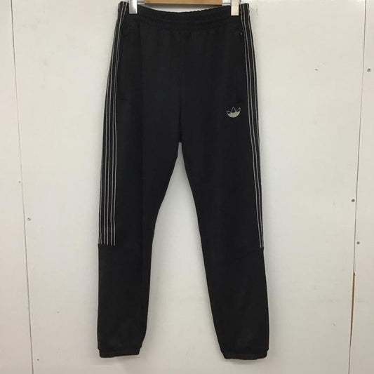 アディダス adidas パンツ ワークパンツ、ペインターパンツ ワークパンツ ワイドパンツ カジュアルパンツ スポーツウェア ロゴ、文字 黒 / ブラック /  メンズ USED 古着 中古 10135956