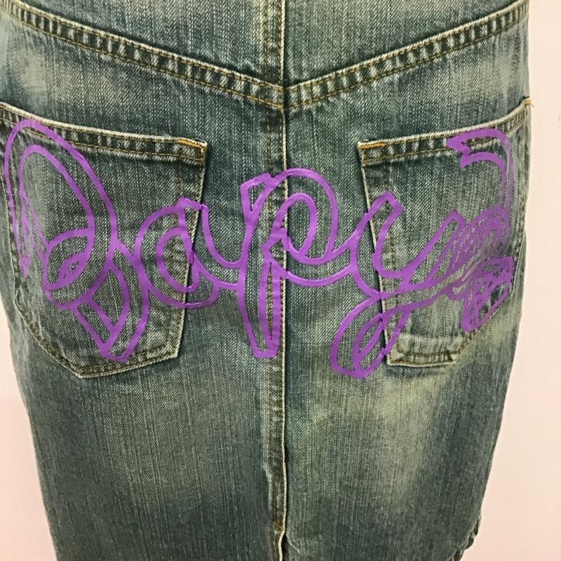 ベイピー BAPY スカート ミニスカート デニムスカート ミニスカート カジュアルスカート プリント インディゴ / インディゴ /  レディース USED 古着 中古 10115187