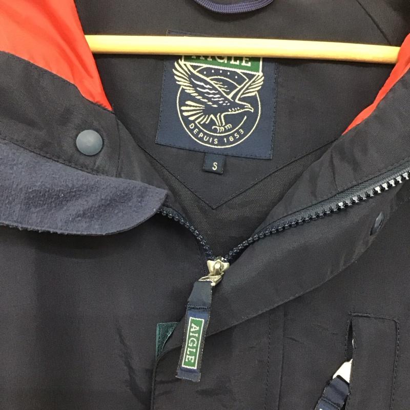エーグル AIGLE ジャケット、上着 ジャケット、ブレザー 8504-93401 ナイロンジャケット ジップアップジャケット アウター S ロゴ、文字 紺 / ネイビー /  メンズ USED 古着 中古 10136131