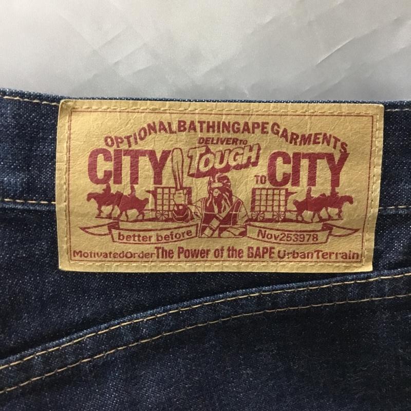 アベイシングエイプ A BATHING APE パンツ ショートパンツ デニム BAPE 星 L プリント インディゴ / インディゴ /  メンズ USED 古着 中古 10118955