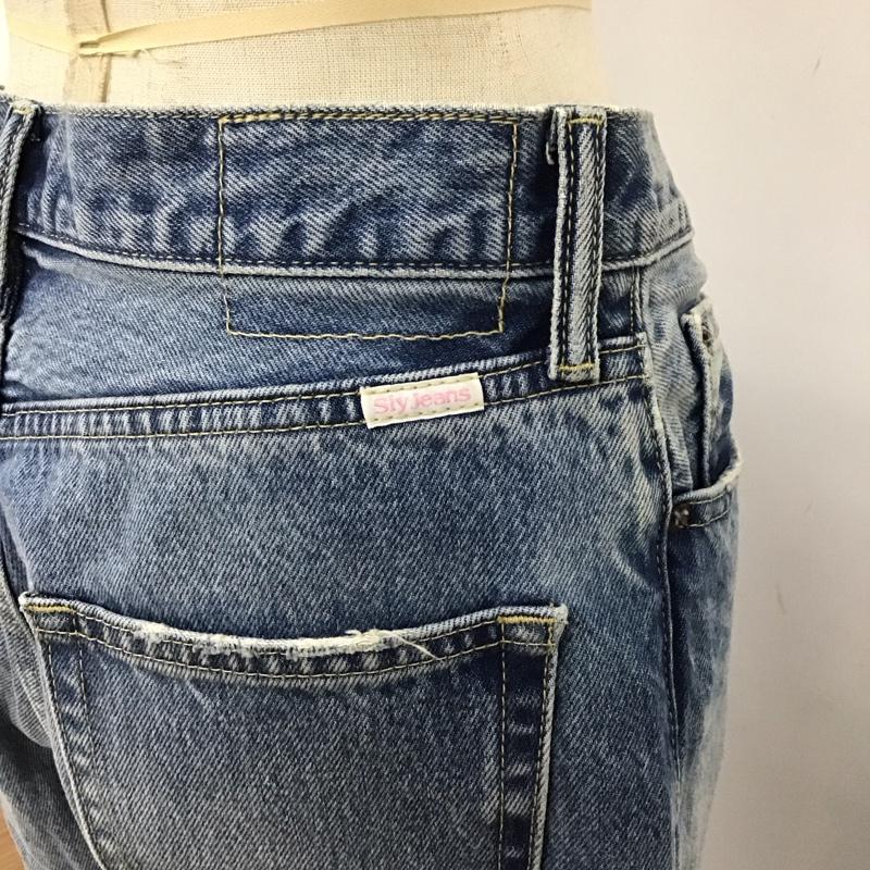 スライ SLY パンツ デニム、ジーンズ 030BAY11-3620 AARON JW STRAIGHT-B 26 無地 青 / ブルー /  レディース USED 古着 中古 10120148