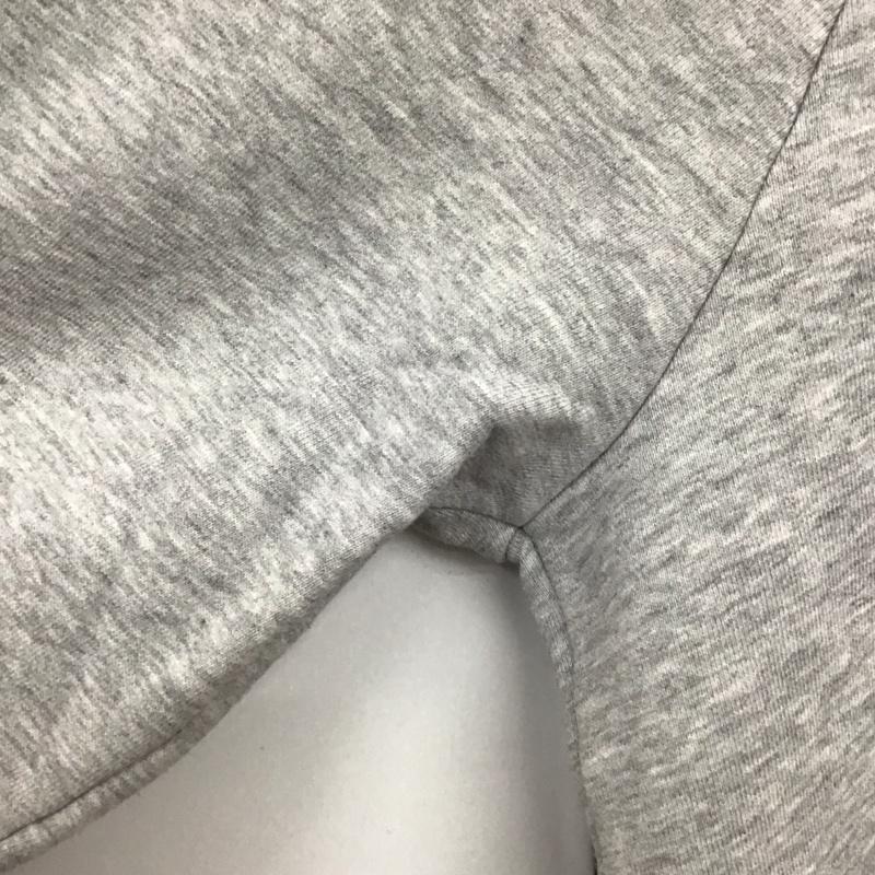ラコステ LACOSTE トレーナー 長袖 長袖トレーナー スウェット クルーネック プルオーバー 3 ロゴ、文字 灰 / グレー /  メンズ USED 古着 中古 10128642