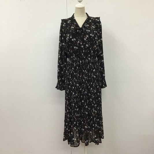 マジェスティックレゴン MAJESTIC LEGON ワンピース ロングスカート 1096065223 ボウタイプリーツフラワーワンピ M 総柄 X 花柄 黒 / ブラック /  レディース USED 古着 中古 10121184