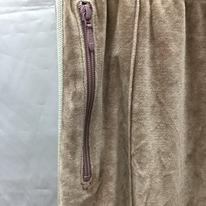 ニードルス Needles パンツ ワークパンツ、ペインターパンツ ジャージ パンツ ワイドパンツ カジュアルパンツ S ロゴ、文字 ベージュ / ベージュ /  メンズ USED 古着 中古 10115164