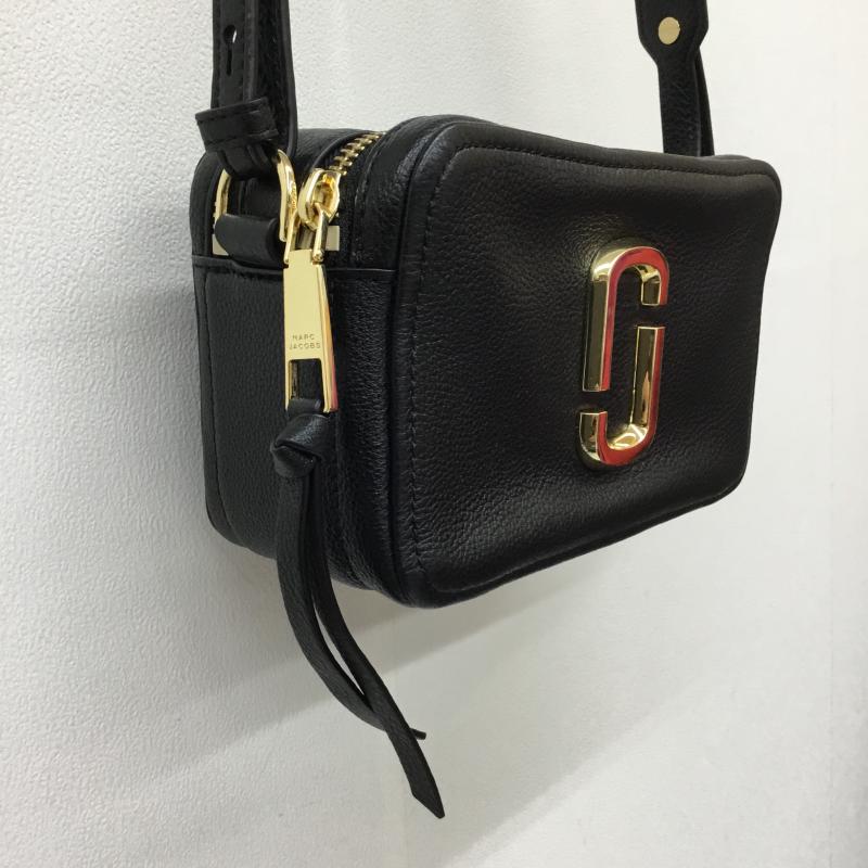 マークジェイコブス MARCJACOBS ショルダーバッグ ショルダーバッグ ロゴ、文字 黒 / ブラック / X 金 / ゴールド /  レディース USED 古着 中古 10143328