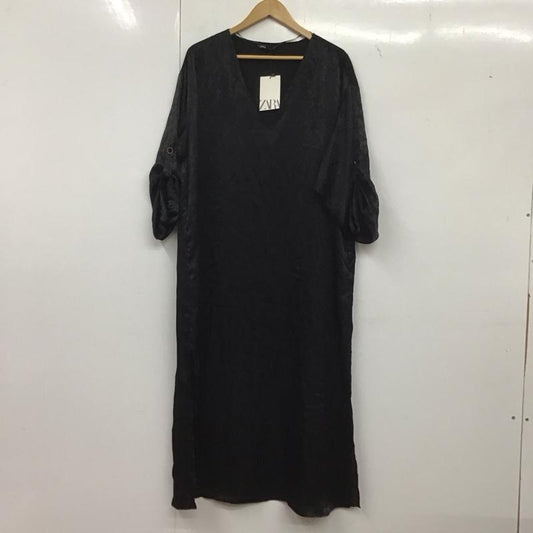 ザラ ZARA ワンピース ロングスカート 8532 762 800 Vネック サイドスリット XS 無地 黒 / ブラック /  レディース USED 古着 中古 10139407