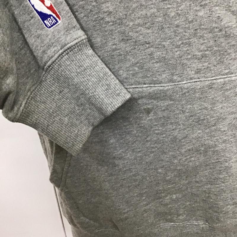 エクストララージ XLARGE パーカー 長袖 NEW ERA LAKERS NBA プルオーバー フーディー スウェット XL ロゴ、文字 灰 / グレー /  メンズ USED 古着 中古 10120182