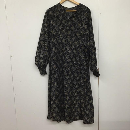 カスタネ Kastane ワンピース ロングスカート K213015-65 花柄カフタンドレス タグ付き FREE 花柄 黒 / ブラック /  レディース USED 古着 中古 10145944