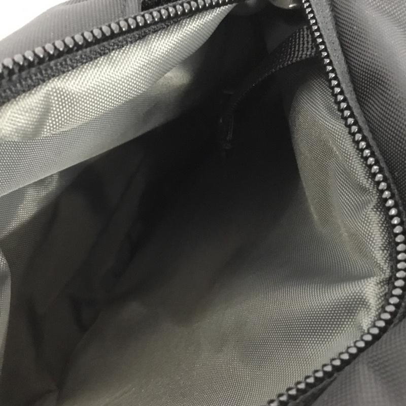 パタゴニア patagonia ボディバッグ ボディバッグ アトム スリング 8L 48262FA25 ロゴ、文字 黒 / ブラック /  メンズ USED 古着 中古 10149245