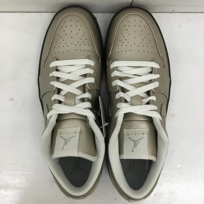 ナイキ NIKE スニーカー スニーカー HQ3529-099　Women s Air Jordan 1 Low SE Metallic Zinc 28.5cm ロゴ、文字 銀 / シルバー /  メンズ USED 古着 中古 10141691