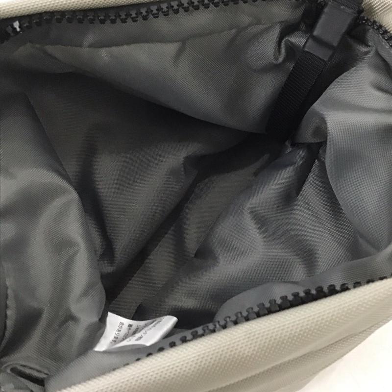 ザノースフェイス THE NORTH FACE ショルダーバッグ ショルダーバッグ NM82509 ピレネーショルダーS タグ付き ロゴ、文字 灰 / グレー /  メンズ USED 古着 中古 10132492