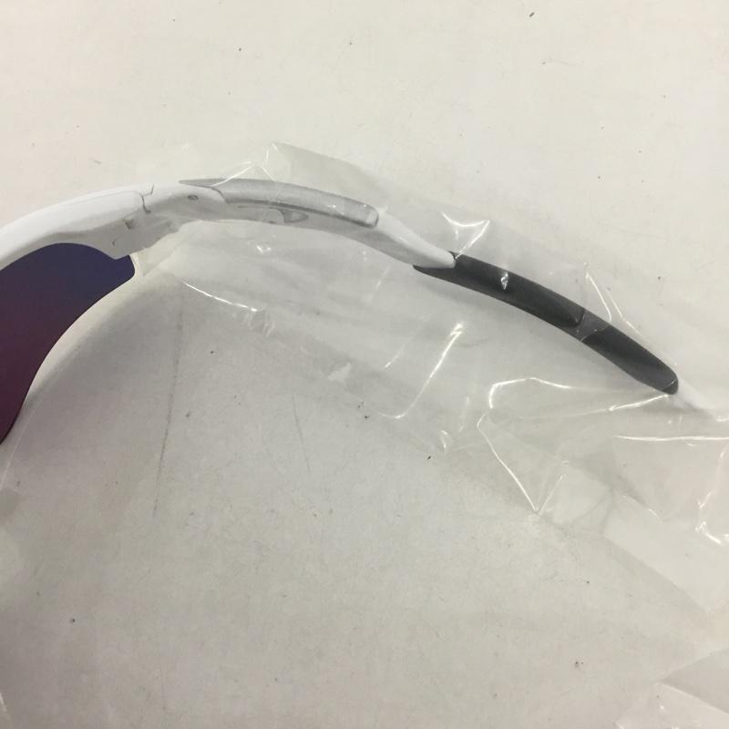 オークリー OAKLEY めがね・サングラス サングラス OO9206-27 RADARLOCK スポーツ サングラス 箱有 プリズム ロゴ、文字 白 / ホワイト / X 灰 / グレー /  メンズ USED 古着 中古 10129365
