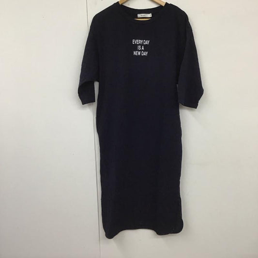 ニコアンド niko and... ワンピース ロングスカート 80217300 Tシャツワンピース 半袖 L ロゴ、文字 紺 / ネイビー /  レディース USED 古着 中古 10129156