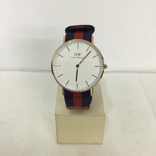 ダニエルウェリントン Daniel Wellington 腕時計 アナログ（クォーツ式） 0501DW ロゴ、文字 赤 / レッド / X 紺 / ネイビー /  レディース USED 古着 中古 10134901