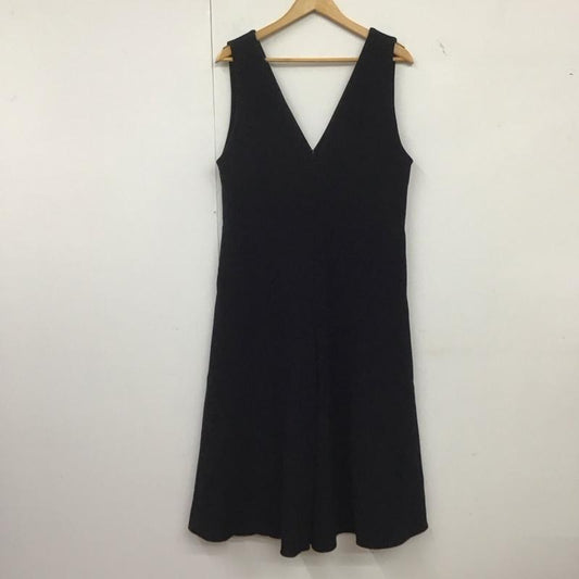 ミラオーウェン Mila Owen サロペット・オーバーオール サロペット、オーバーオール 09WF0165103 Vネック FREE 無地 紺 / ネイビー /  レディース USED 古着 中古 10144432