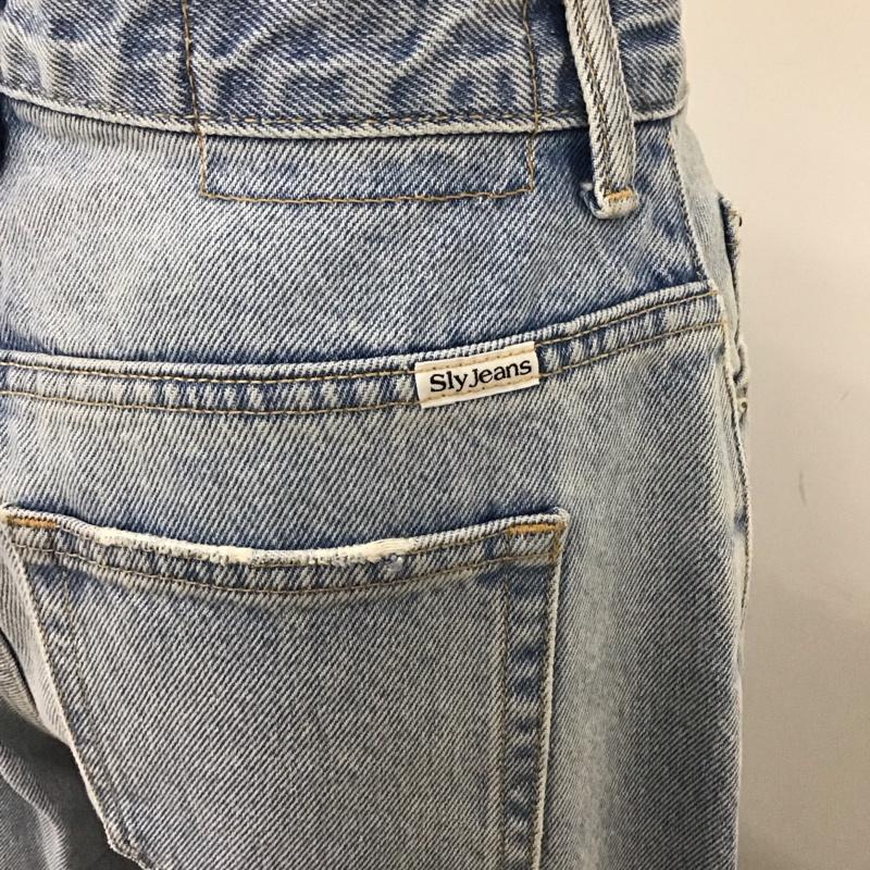 スライ SLY パンツ デニム、ジーンズ 030EAA11-3740 ワイドストレート ALEX HW WIDE-C 1 無地 水色 / ライトブルー /  レディース USED 古着 中古 10120145